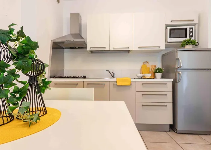 Relaxing In A Village With Swimming Pool 아파트