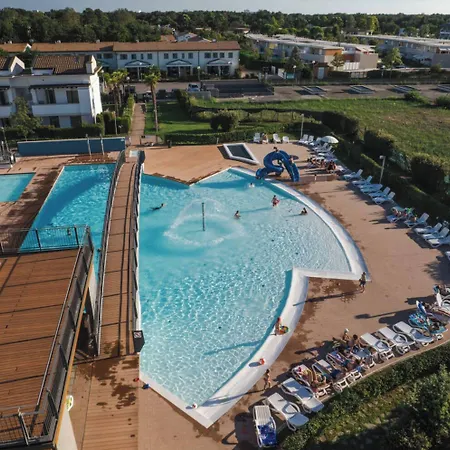 Relaxing In A Village With Swimming Pool شقة بيبيوني