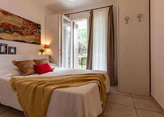 公寓 Relaxing In A Village With Swimming Pool